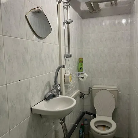 Apartment Cheep&free On The Ground Floor And Pets Friendly *